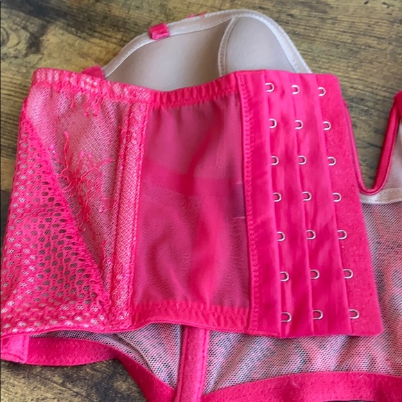 Victoria’s Secret Corset - Picture 5 of 8